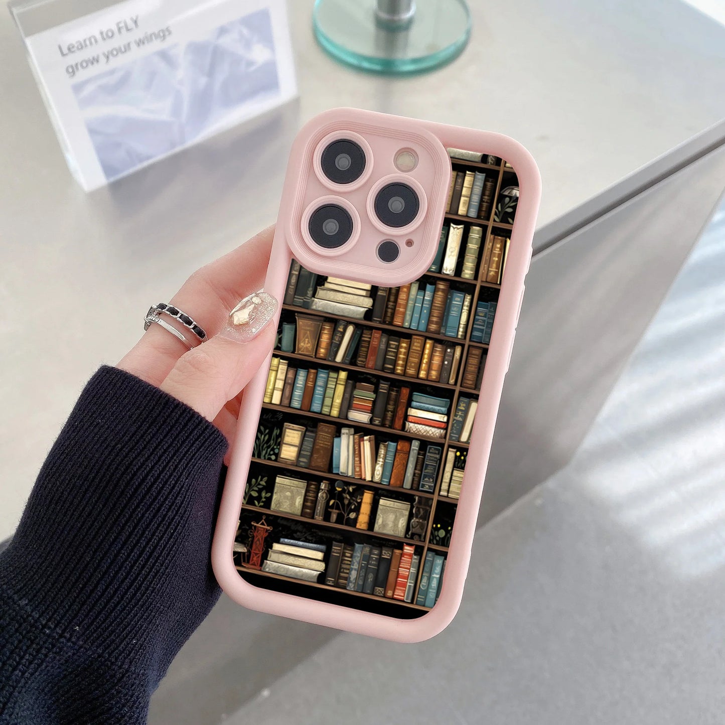 Book Shelf Pattern Phone Case